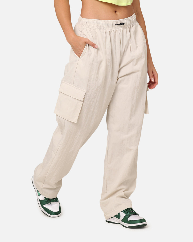 Sweatpants Nike Sportswear Essential Woven Oversized Pants DO7209